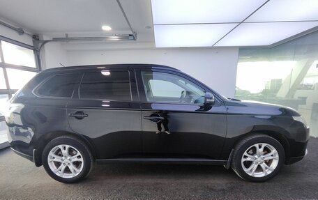 Mitsubishi Outlander III рестайлинг 3, 2013 год, 1 099 000 рублей, 4 фотография