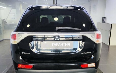 Mitsubishi Outlander III рестайлинг 3, 2013 год, 1 099 000 рублей, 6 фотография