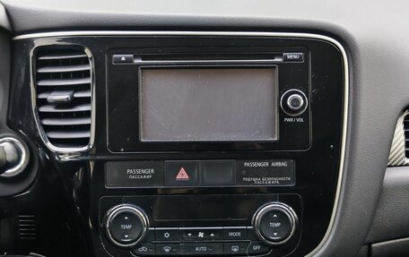 Mitsubishi Outlander III рестайлинг 3, 2013 год, 1 099 000 рублей, 15 фотография