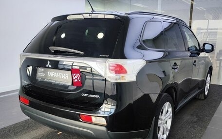 Mitsubishi Outlander III рестайлинг 3, 2013 год, 1 099 000 рублей, 5 фотография