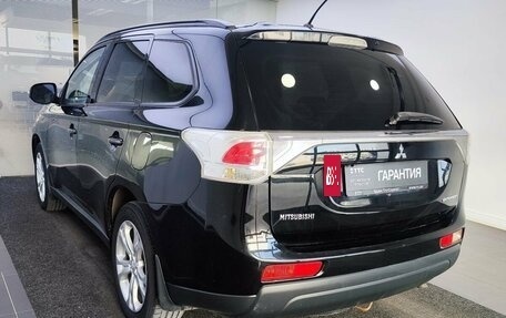 Mitsubishi Outlander III рестайлинг 3, 2013 год, 1 099 000 рублей, 7 фотография