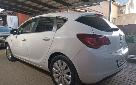 Opel Astra J, 2011 год, 800 000 рублей, 3 фотография