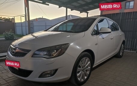 Opel Astra J, 2011 год, 800 000 рублей, 4 фотография