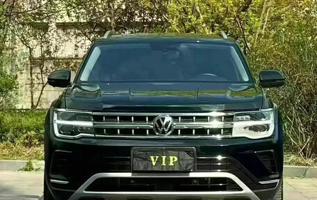 Volkswagen Teramont I, 2021 год, 2 800 000 рублей, 2 фотография