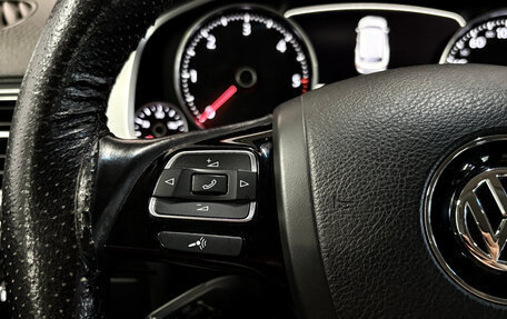 Volkswagen Touareg III, 2015 год, 2 157 000 рублей, 12 фотография