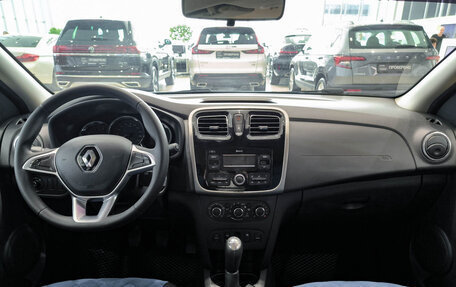 Renault Logan II, 2018 год, 799 000 рублей, 17 фотография