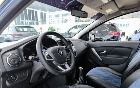 Renault Logan II, 2018 год, 799 000 рублей, 20 фотография