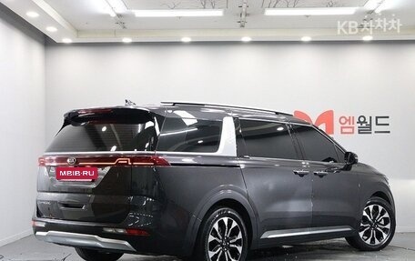 KIA Carnival, 2021 год, 2 900 000 рублей, 3 фотография