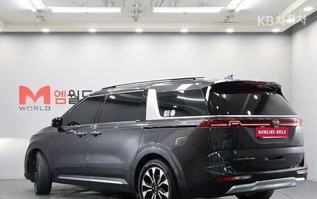 KIA Carnival, 2021 год, 2 900 000 рублей, 4 фотография