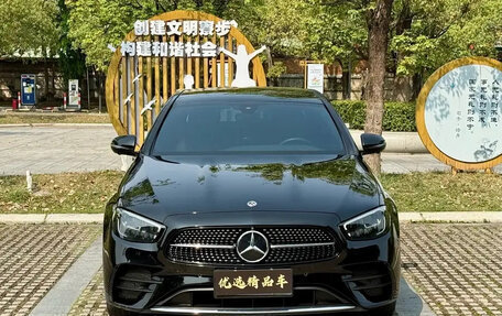 Mercedes-Benz E-Класс, 2022 год, 4 100 000 рублей, 2 фотография