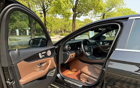 Mercedes-Benz E-Класс, 2022 год, 4 100 000 рублей, 7 фотография