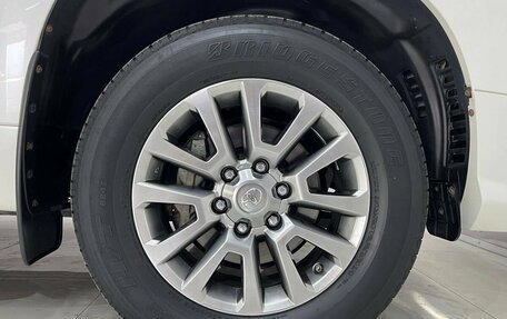 Toyota Land Cruiser Prado 150 рестайлинг 2, 2020 год, 5 499 000 рублей, 24 фотография