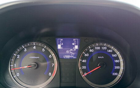 Hyundai Solaris II рестайлинг, 2016 год, 945 000 рублей, 13 фотография