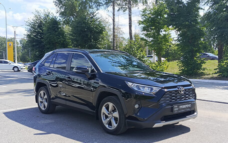 Toyota RAV4, 2020 год, 2 950 000 рублей, 3 фотография