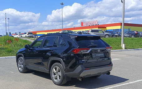 Toyota RAV4, 2020 год, 2 950 000 рублей, 7 фотография