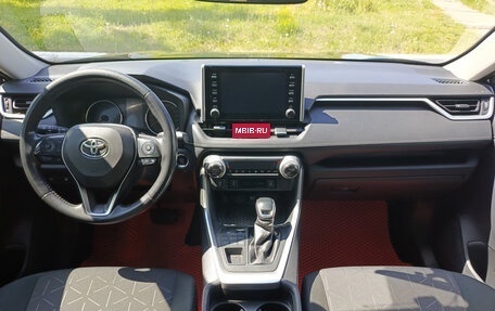 Toyota RAV4, 2020 год, 2 950 000 рублей, 14 фотография