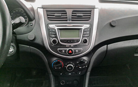 Hyundai Solaris II рестайлинг, 2011 год, 545 000 рублей, 15 фотография