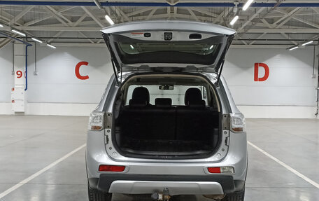 Mitsubishi Outlander III рестайлинг 3, 2014 год, 1 669 000 рублей, 10 фотография