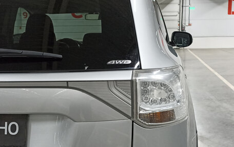 Mitsubishi Outlander III рестайлинг 3, 2014 год, 1 669 000 рублей, 9 фотография