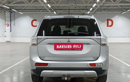 Mitsubishi Outlander III рестайлинг 3, 2014 год, 1 669 000 рублей, 6 фотография