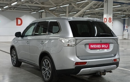 Mitsubishi Outlander III рестайлинг 3, 2014 год, 1 669 000 рублей, 7 фотография