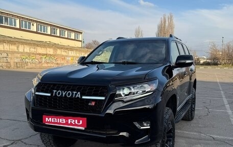 Toyota Land Cruiser Prado 150 рестайлинг 2, 2011 год, 2 800 000 рублей, 12 фотография