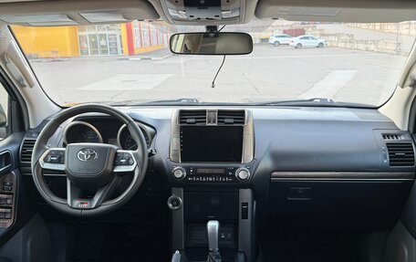 Toyota Land Cruiser Prado 150 рестайлинг 2, 2011 год, 2 800 000 рублей, 17 фотография
