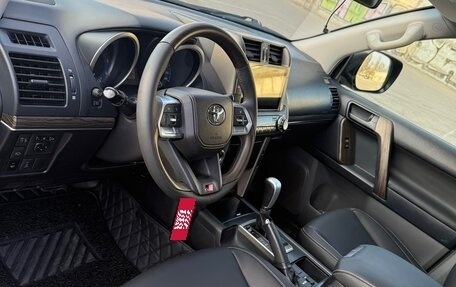 Toyota Land Cruiser Prado 150 рестайлинг 2, 2011 год, 2 800 000 рублей, 22 фотография
