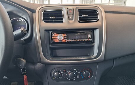 Renault Logan II, 2016 год, 636 000 рублей, 15 фотография
