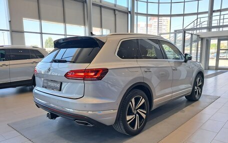 Volkswagen Touareg III, 2019 год, 4 575 000 рублей, 5 фотография