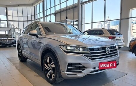 Volkswagen Touareg III, 2019 год, 4 575 000 рублей, 3 фотография