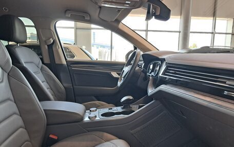 Volkswagen Touareg III, 2019 год, 4 575 000 рублей, 11 фотография