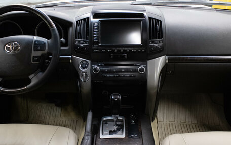 Toyota Land Cruiser 200, 2008 год, 2 599 000 рублей, 10 фотография