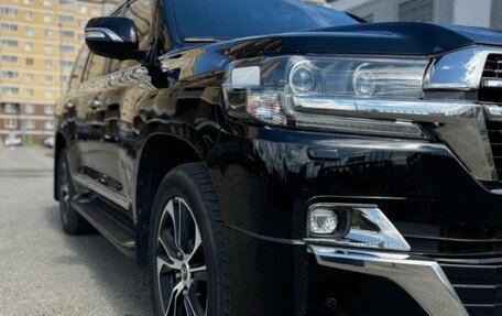 Toyota Land Cruiser 200, 2020 год, 8 500 000 рублей, 3 фотография