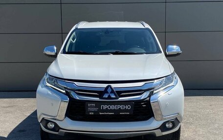Mitsubishi Pajero Sport III рестайлинг, 2018 год, 2 835 000 рублей, 2 фотография
