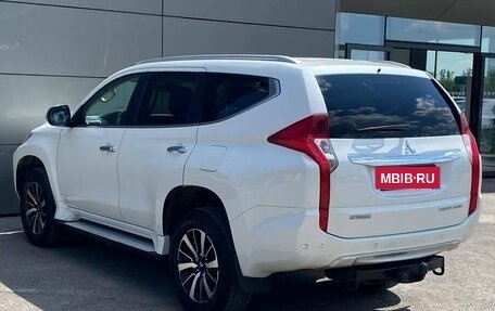Mitsubishi Pajero Sport III рестайлинг, 2018 год, 2 835 000 рублей, 7 фотография