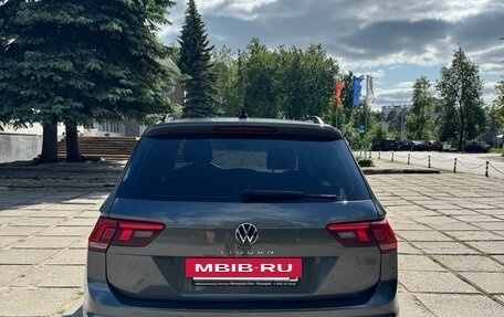 Volkswagen Tiguan II, 2021 год, 2 230 000 рублей, 3 фотография