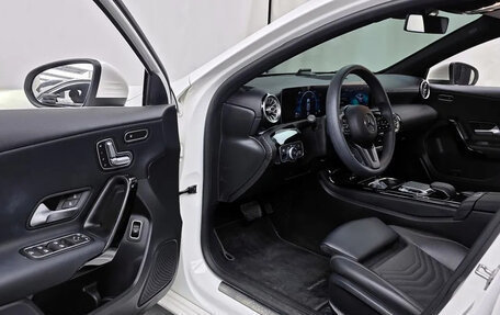 Mercedes-Benz A-Класс, 2020 год, 2 050 000 рублей, 10 фотография