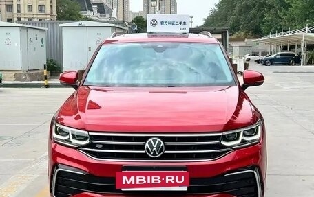 Volkswagen Tiguan II, 2021 год, 3 336 000 рублей, 2 фотография