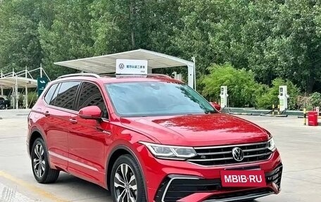 Volkswagen Tiguan II, 2021 год, 3 336 000 рублей, 3 фотография