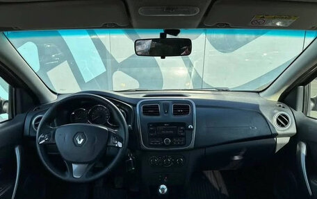 Renault Sandero II рестайлинг, 2017 год, 860 000 рублей, 2 фотография