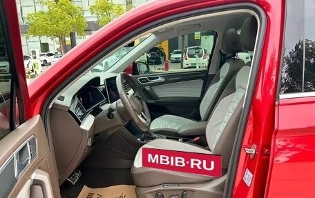 Volkswagen Tiguan II, 2021 год, 3 336 000 рублей, 7 фотография