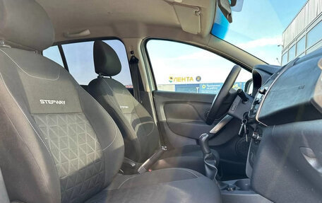 Renault Sandero II рестайлинг, 2017 год, 860 000 рублей, 7 фотография