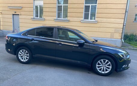 Volkswagen Passat B8 рестайлинг, 2016 год, 1 595 000 рублей, 3 фотография