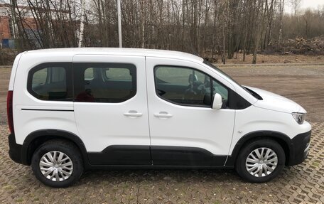 Peugeot Rifter I, 2020 год, 1 650 000 рублей, 2 фотография
