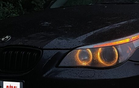 BMW 5 серия, 2004 год, 950 000 рублей, 6 фотография