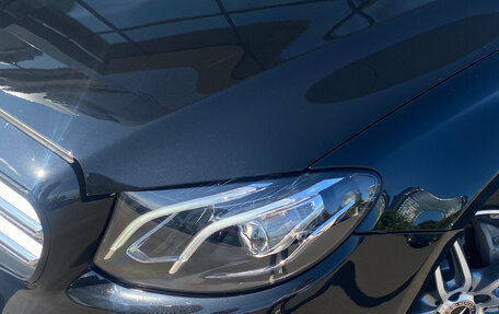 Mercedes-Benz E-Класс, 2018 год, 2 850 000 рублей, 3 фотография
