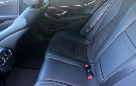 Mercedes-Benz E-Класс, 2018 год, 2 850 000 рублей, 17 фотография