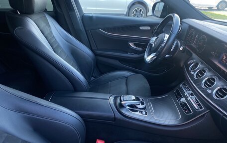 Mercedes-Benz E-Класс, 2018 год, 2 850 000 рублей, 16 фотография