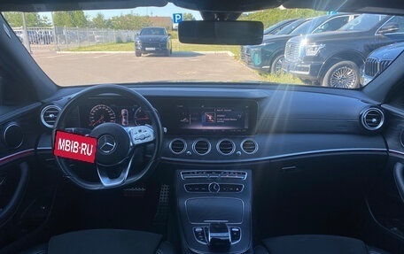 Mercedes-Benz E-Класс, 2018 год, 2 850 000 рублей, 8 фотография